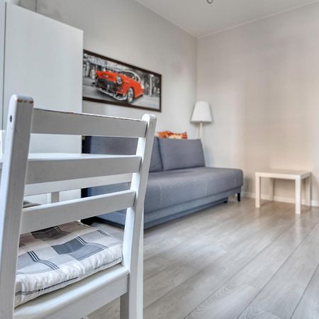 Airport Residence Green Warsawa Bagian luar foto